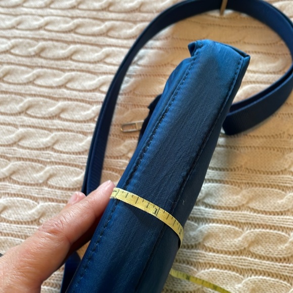 NWT Baggalini Securtex Anti-Theft Memento Crossbody pacific blue RFID cc slots - Picture 14 of 16